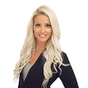 Kayla Kallander headshot